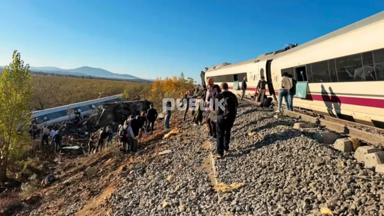 Tragjedi në Spanjë, përplasen dy trena pasagjerësh: Raportohet për dhjetëra viktima