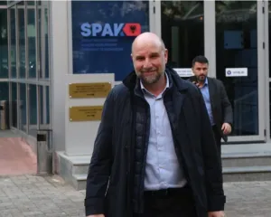 Tenderat abuzivë të Fondit të Zhvillimit shkatërrojnë Sarandën