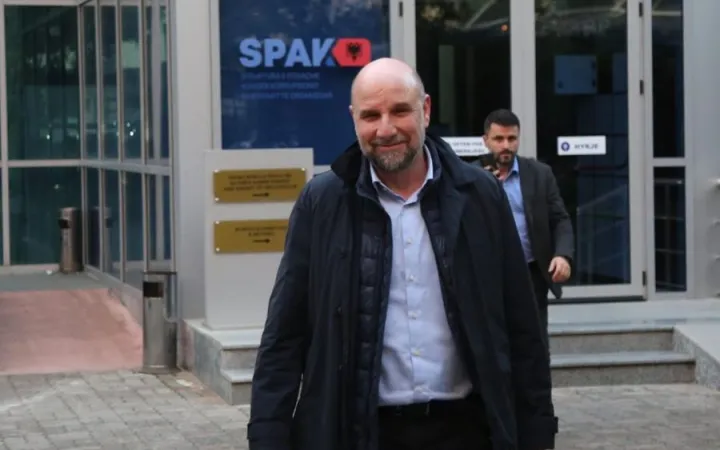 Tenderat abuzivë të Fondit të Zhvillimit shkatërrojnë Sarandën