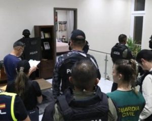 Goditet rrjeti ndërkombëtar i kokainës, 21 të arrestuar në Ekuador