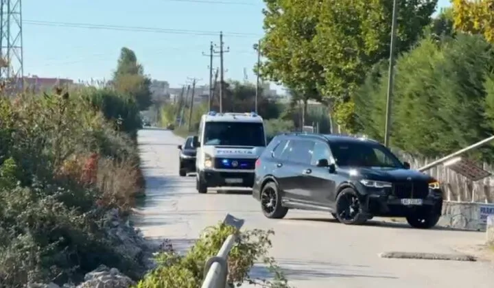 Erion Veliaj mbërrin në burgun e Fierit