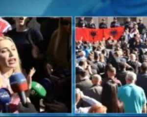 Rama nxjerr drejtoreshën e MIA-s para studentëve, protestuesit: Ik, duam dorëheqjen e tij