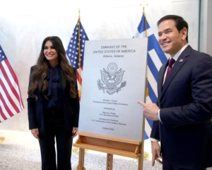 “Zemër m’i nis 100 mijë dollarë”, dalin mesazhet e ambasadores së SHBA në Greqi